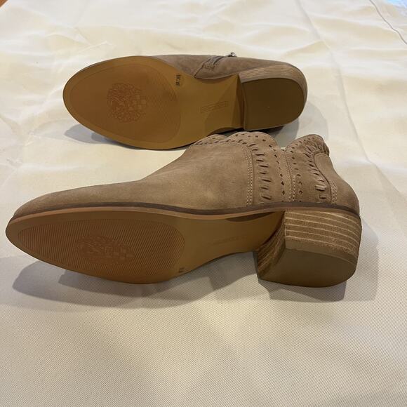 Vince Camuto Booties Womens Size 6W Tuscan Taupe Suede Parrla Cutout Ankle Boots - Picture 11 of 13